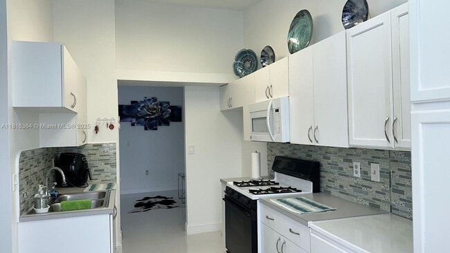 14845 SW 174th St in Miami, FL - Building Photo - Building Photo