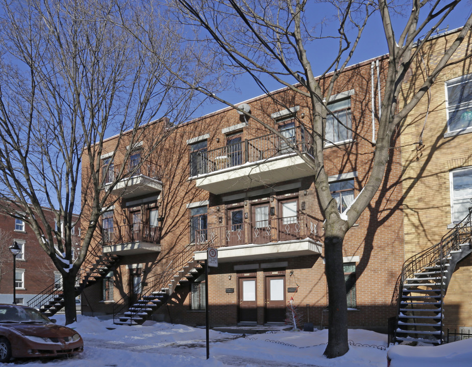 2427-2443 Chapleau in Montréal, QC - Building Photo