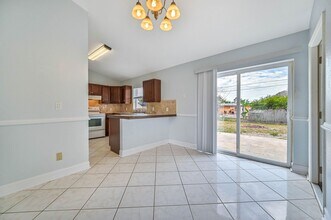 18522 Evergreen Rd in Ft. Myers, FL - Building Photo - Building Photo