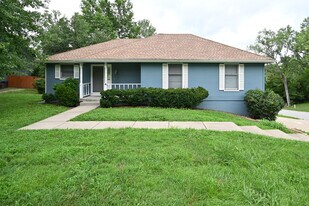 4 Atchison Ct in Platte City, MO - Building Photo