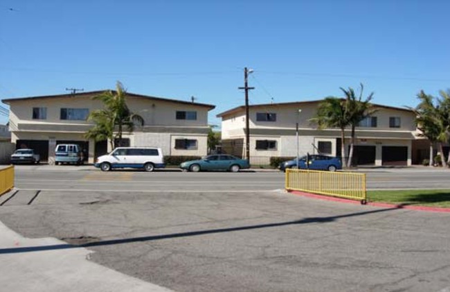 5431-5441 Perkins Rd in Oxnard, CA - Foto de edificio - Building Photo