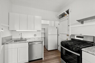 814 Mulford St, Unit 3C in Evanston, IL - Building Photo - Building Photo
