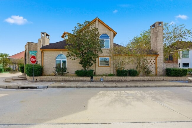 property at 4063 Breakwood Dr