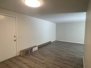 27 Ernest Ave in Exeter, NH - Building Photo - Building Photo