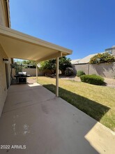 4520 E St John Rd in Phoenix, AZ - Foto de edificio - Building Photo