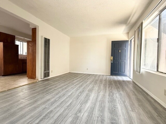 4459 W 129th St, Unit 3
