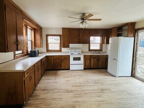 340 N Mill St in Cedarville, IL - Building Photo - Building Photo