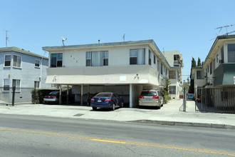 212 N Normandie Ave in Los Angeles, CA - Building Photo - Primary Photo