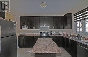 4495 Saw Mill Dr in Niagara Falls, ON - Building Photo - Building Photo