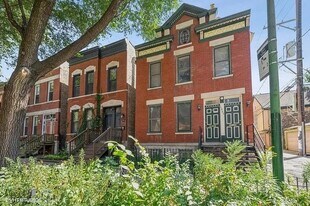 1945 W Thomas St in Chicago, IL - Building Photo