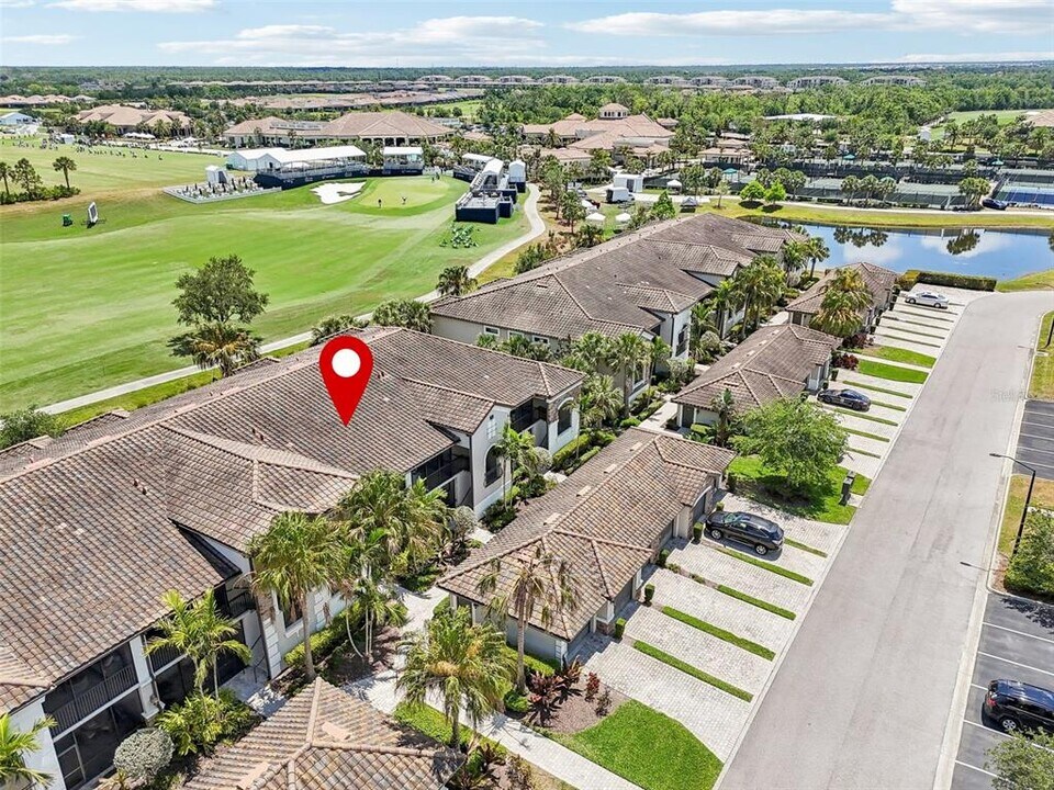 5528 Palmer Cir in Bradenton, FL - Building Photo