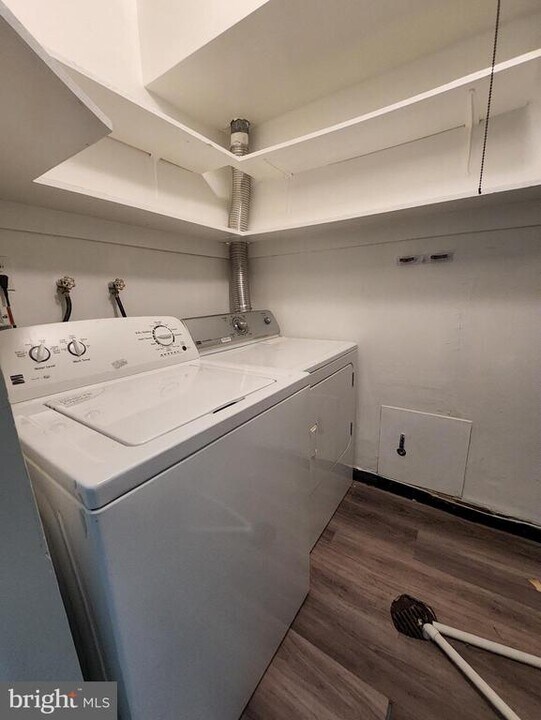 8676 Inyo Pl in Manassas Park, VA - Building Photo