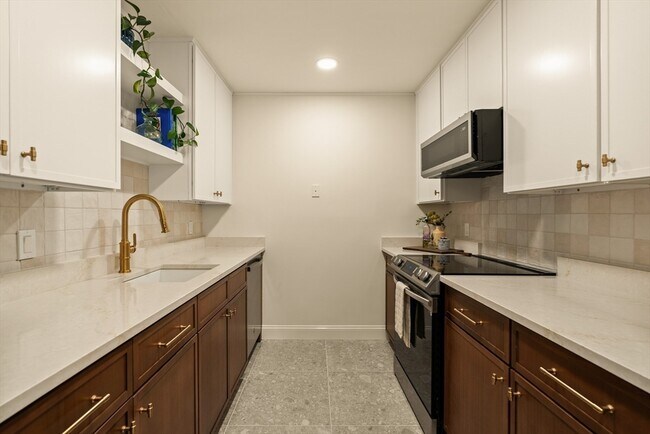 50 Boatswains Wy in Chelsea, MA - Building Photo - Building Photo