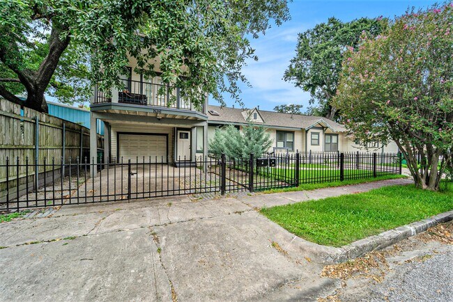 2821 Morrison St in Houston, TX - Building Photo - Building Photo