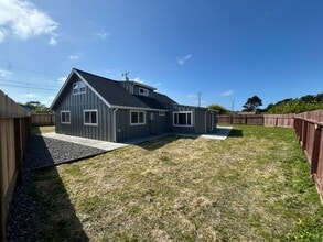 1916 Park St in Arcata, CA - Building Photo - Building Photo