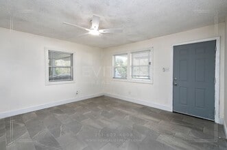 4107 Seabreeze Rd N in Mobile, AL - Building Photo - Building Photo