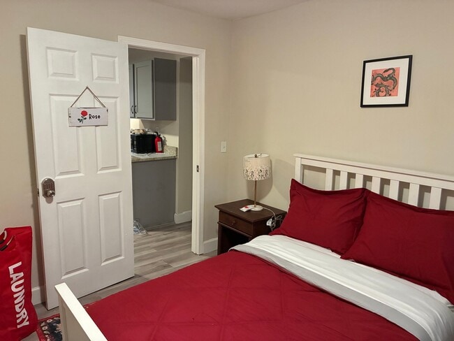 property at 1034 Ira St SW
