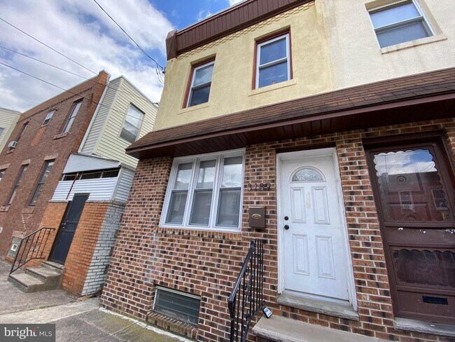 property at 3189 Memphis St