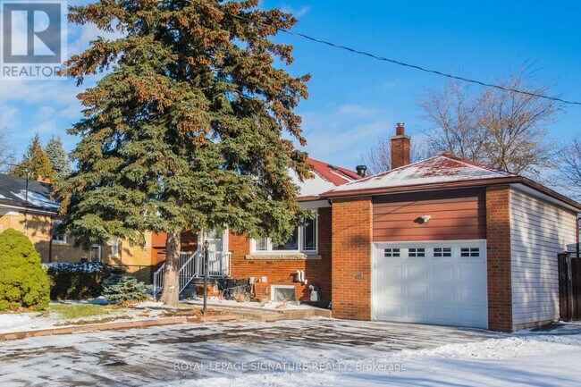 9 Ivorwood Crescent in Toronto, ON - Building Photo - Building Photo