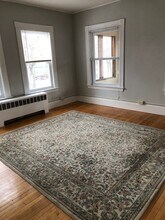 347 Park Ave, Unit Park Ave #2 in Auburn, ME - Foto de edificio - Building Photo