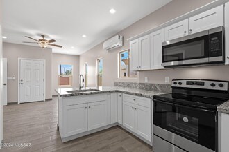 2350 N Norris Ave in Tucson, AZ - Building Photo - Building Photo