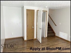 4818 Gilhem Ct in Columbus, OH - Building Photo - Building Photo