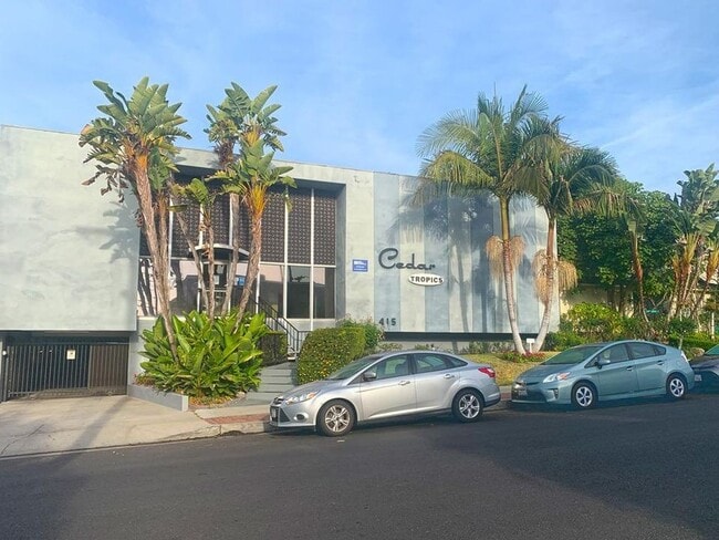 415 E Cedar Ave