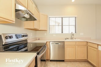 8764 W Laurel Ln in Peoria, AZ - Building Photo - Building Photo