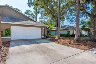 1025 Staghorn St in Wellington, FL - Building Photo - Building Photo