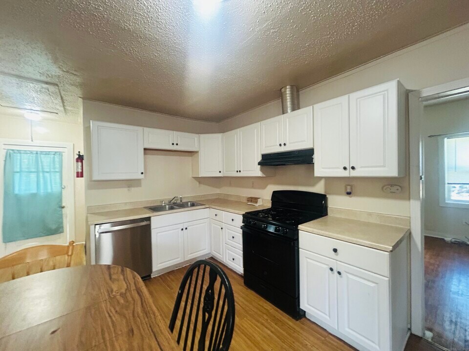 272 Terrace Ave in West Haven, CT - Building Photo