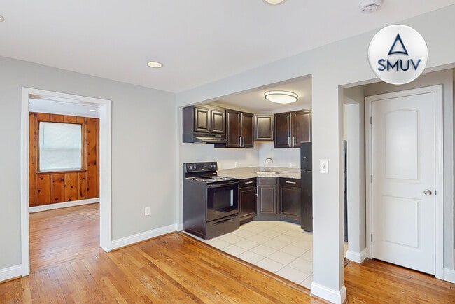 8508 Chestnut Oak Rd in Parkville, MD - Building Photo - Building Photo