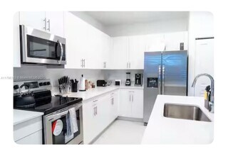 13623 SW 184th Ter in Miami, FL - Building Photo - Building Photo