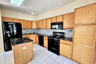 6 Clara Ct in Algonquin, IL - Building Photo - Building Photo