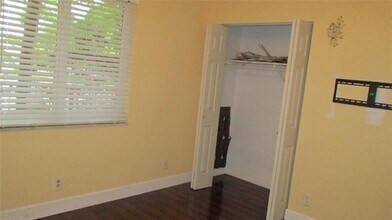 3321 NW 47th Terrace in Lauderdale Lakes, FL - Building Photo - Building Photo