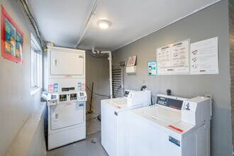 Mariposa Apartments in Los Angeles, CA - Building Photo - Building Photo