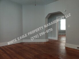 915 W Elm St in Scranton, PA - Building Photo