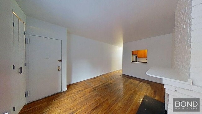 247 W 26th St in New York, NY - Building Photo - Building Photo