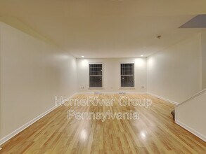 37 Run St in Carnegie, PA - Building Photo - Building Photo