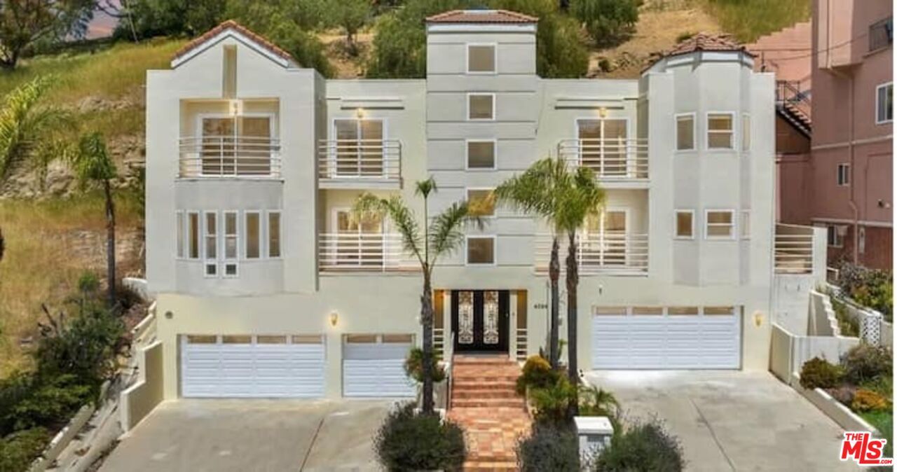 4324 Saltillo St in Los Angeles, CA - Building Photo