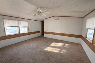 5501 9th St in Great Bend, KS - Foto de edificio - Building Photo