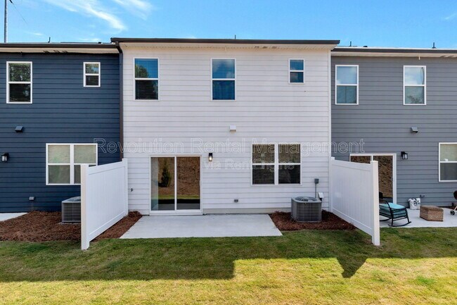 101 Tumbling Waters Trl in Dawsonville, GA - Foto de edificio - Building Photo