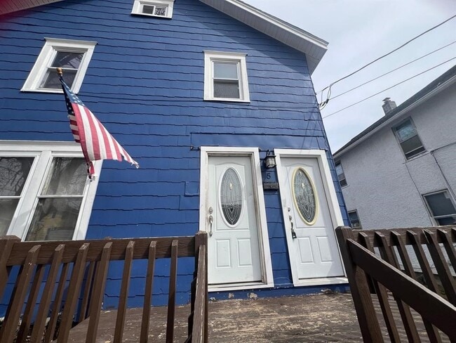 property at 5 Colorado Ave