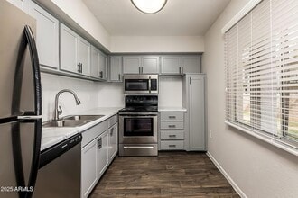 1655 E Southern Ave, Unit 2 in Tempe, AZ - Building Photo - Building Photo