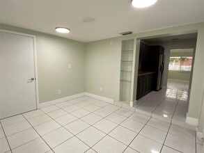 1610 NE 62nd St in Fort Lauderdale, FL - Building Photo - Building Photo