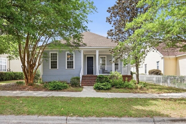 property at 3253 Stanhope Dr