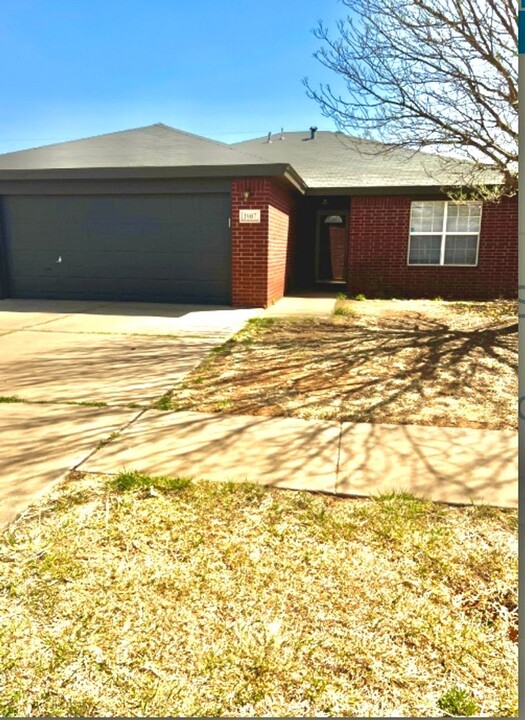 1807 81st St in Lubbock, TX - Building Photo