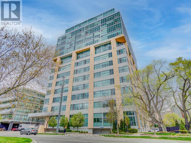 2-712 Fieldway Rd