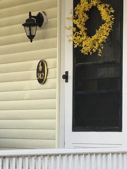 312 Davis St in Greenfield, MA - Building Photo