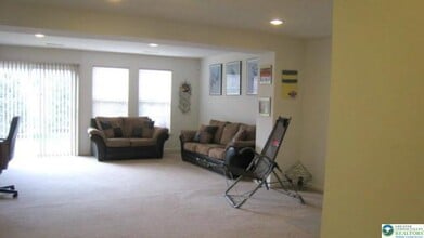 1047 Sparrow Way in Breinigsville, PA - Building Photo - Building Photo