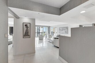 4740 S Ocean Blvd in Boca Raton, FL - Building Photo - Building Photo